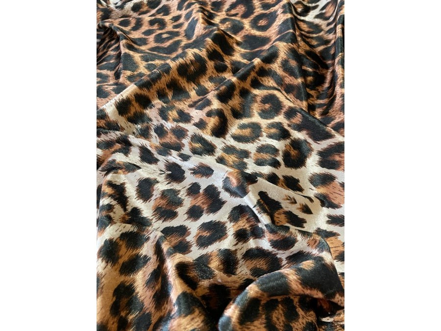 Catifea imprimeu leopard animal